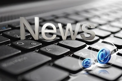 أين يمكن استخدام جهاز عرض الحائط التفاعلي؟